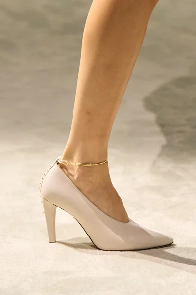 Look 12